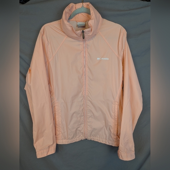 Columbia XL Light Peach Windbreaker In Pristine Condition Very Lightweight - Picture 1 of 14